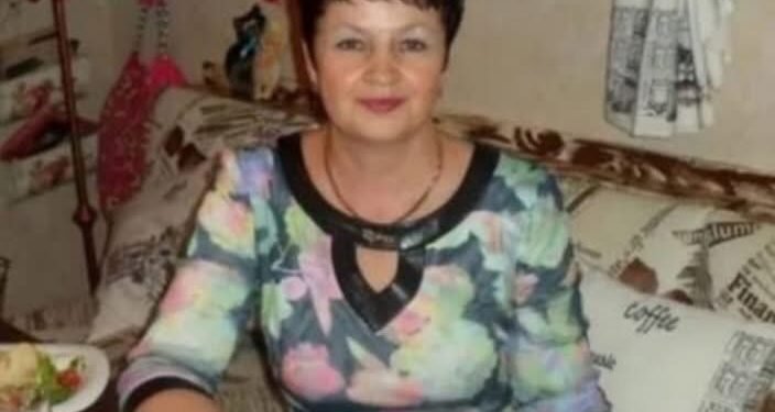 Я выгнала сына, невестку и внуков из своей квартиры. Сказала, что даю им ровно час, чтобы собрать вещи, иначе все их пожитки окажутся на улице, выброшенные через окно