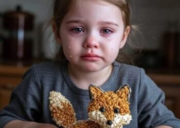 Старалась из круп и семечек, но мои подружки сказали что это вообще не модно и не красиво