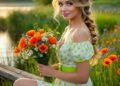 Сирота молча слушала, как зачитывали завещание, чувствуя, как боль сжимает сердце. Рядом издевательски смеялись муж и его любовница, напоминая, что ей достанется лишь одно письмо.
